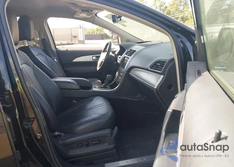 2011 Lincoln Mkx z USA, uszkodzony, nr VIN 2LMDJ6JK5BBJ03613